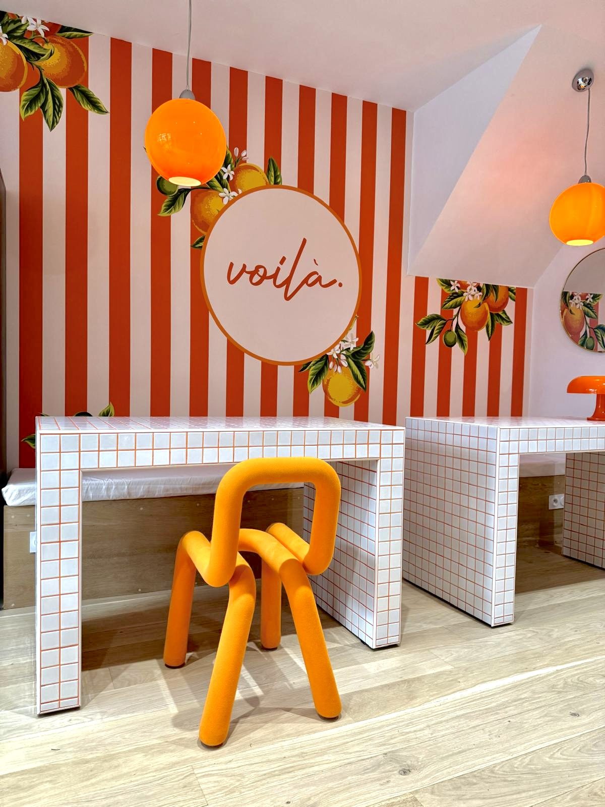 Le salon d'accueil de l'agence