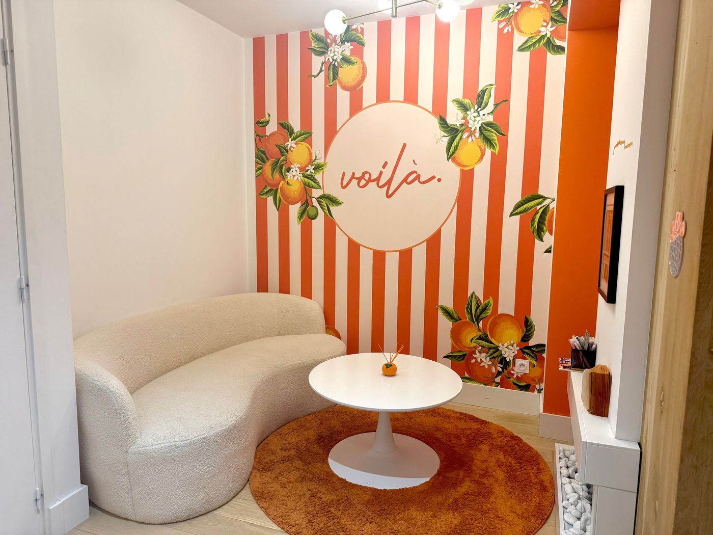 Le salon de l'agence une fois les travaux terminés